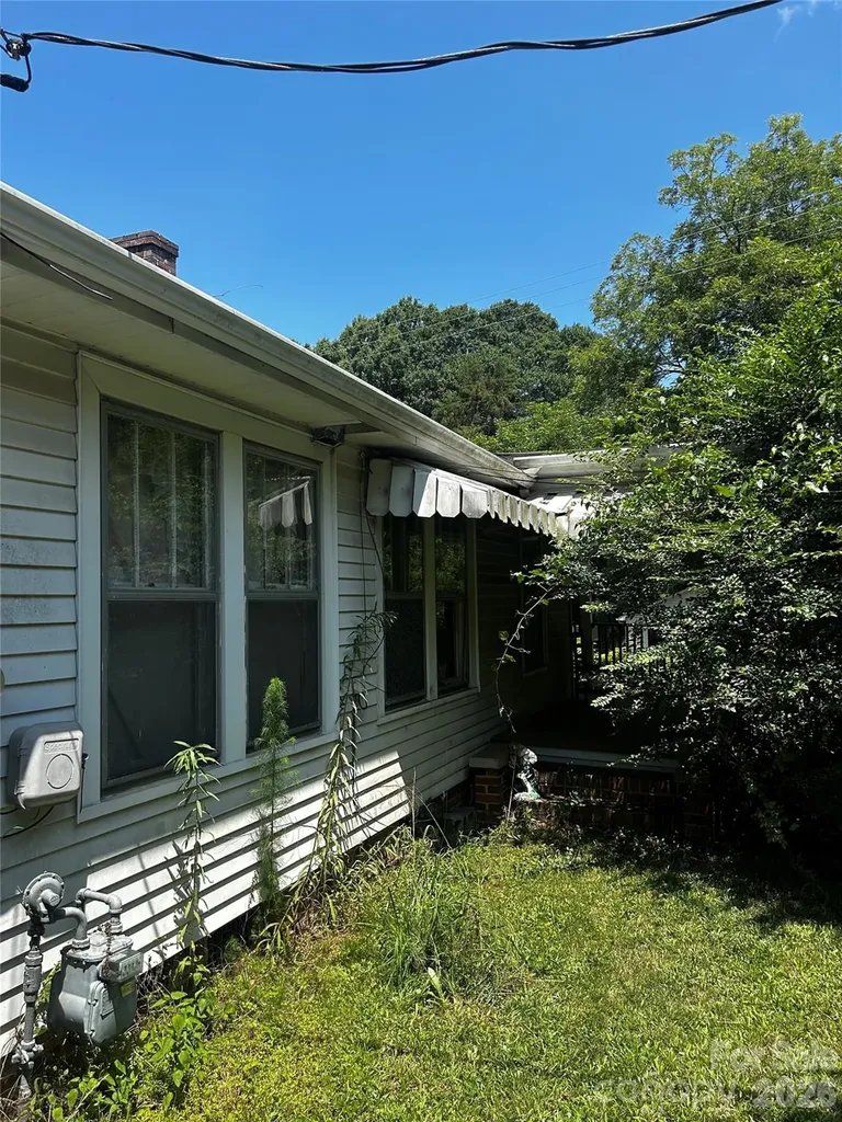 1701 W Mcfarland Avenue Gastonia NC 28052