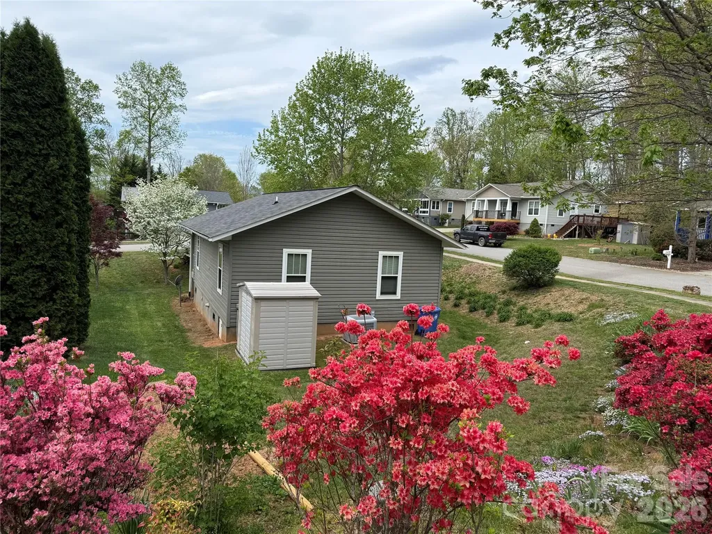 137 Warren Haynes Drive Asheville NC 28806