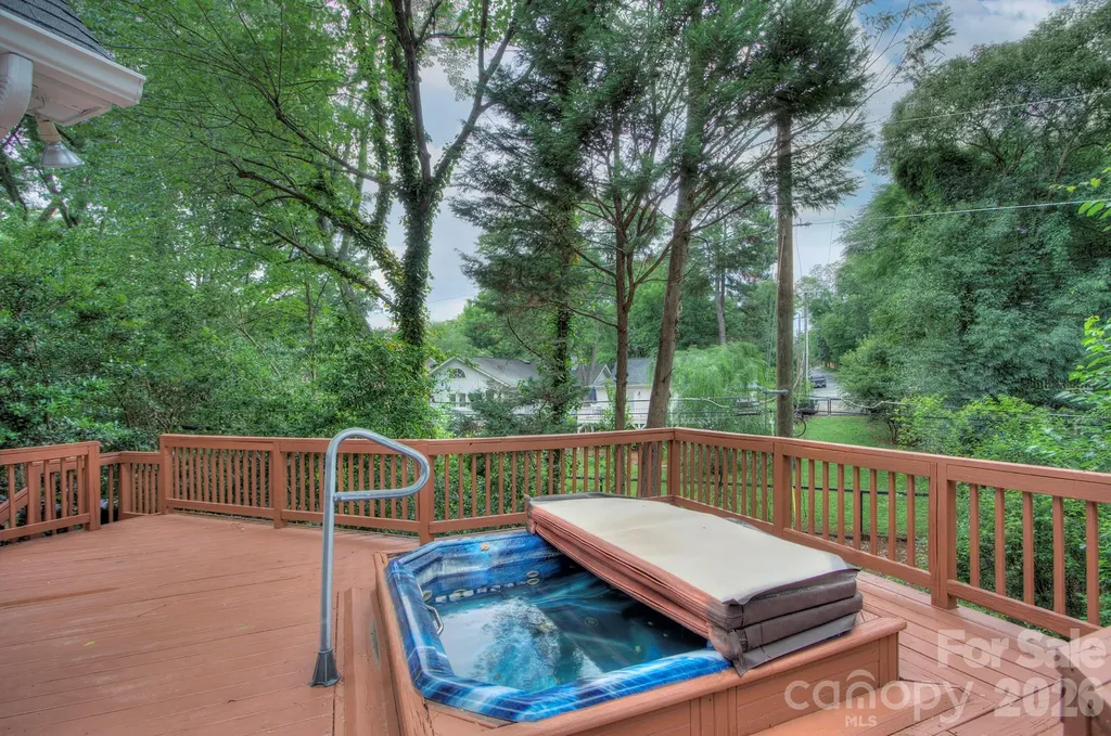 2000 Victorian Place Charlotte NC 28203