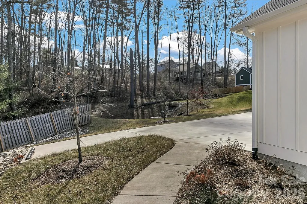 40 Rangeley Drive Asheville NC 28803