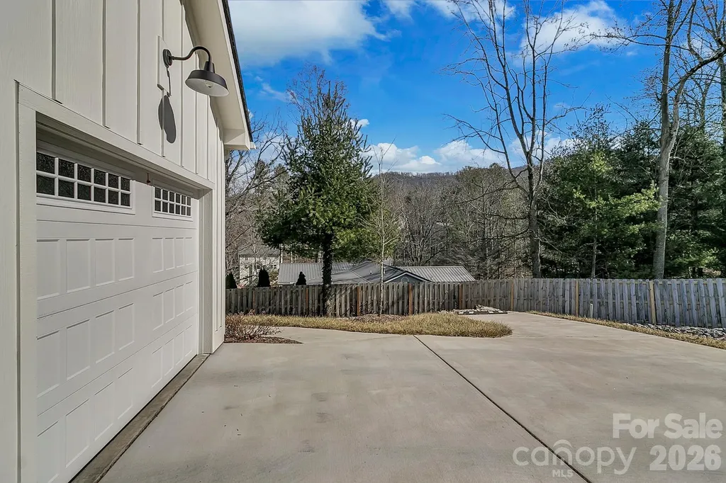 40 Rangeley Drive Asheville NC 28803