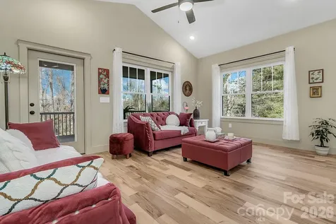 40 Rangeley Drive Asheville NC 28803