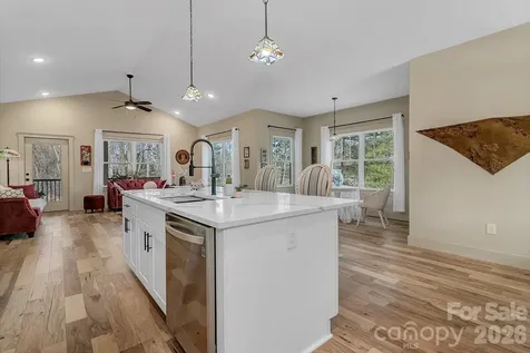 40 Rangeley Drive Asheville NC 28803