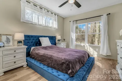 40 Rangeley Drive Asheville NC 28803