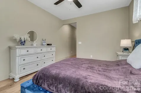 40 Rangeley Drive Asheville NC 28803