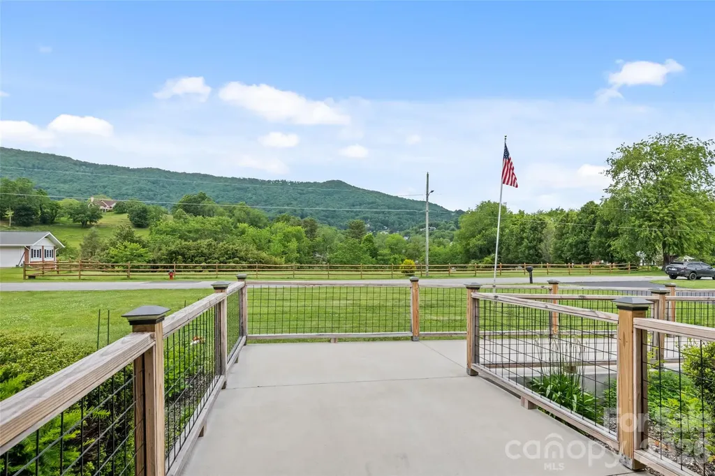 225 Valley View Terrace Waynesville NC 28786
