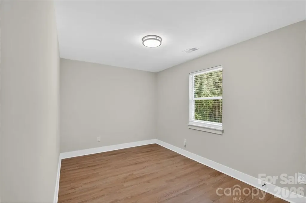 712-714 Evening Shade Lane Gastonia NC 28052