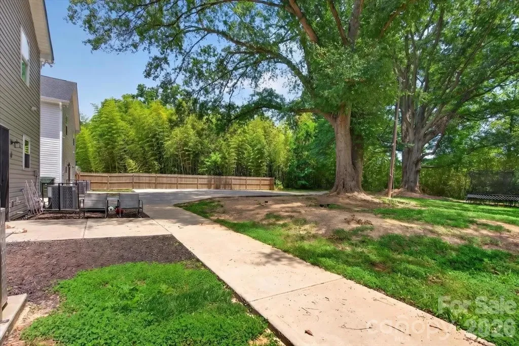 712-714 Evening Shade Lane Gastonia NC 28052
