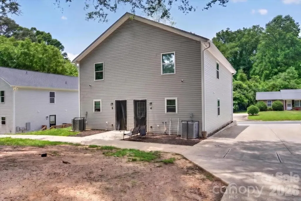 712-714 Evening Shade Lane Gastonia NC 28052