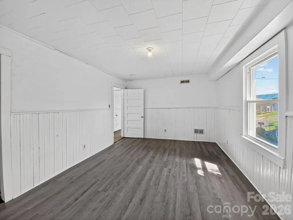 80 Ridge Street Marion NC 28752