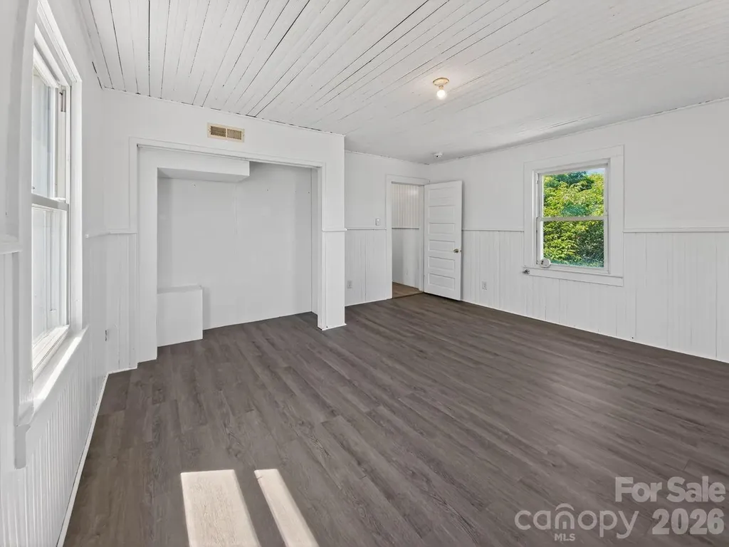80 Ridge Street Marion NC 28752