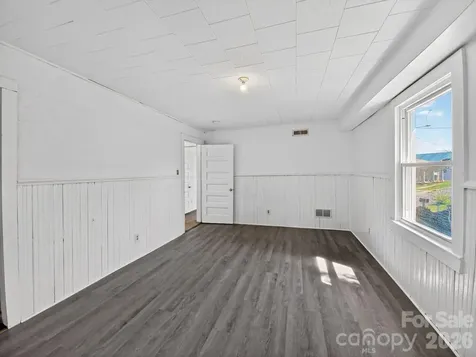 80 Ridge Street Marion NC 28752