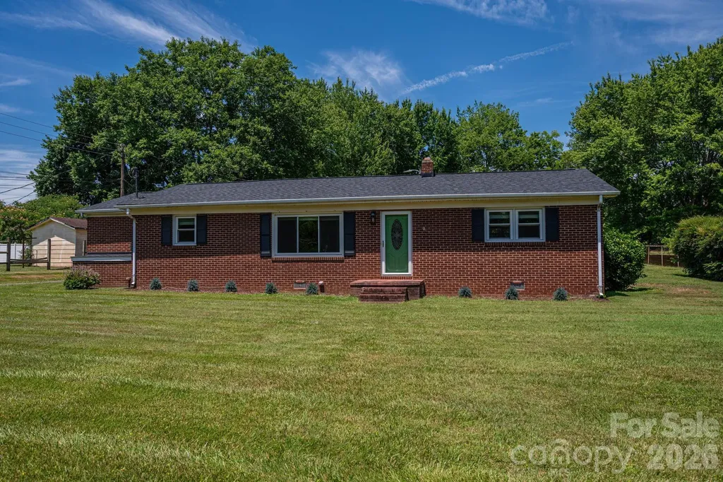 203 Park Road Mount Holly NC 28120