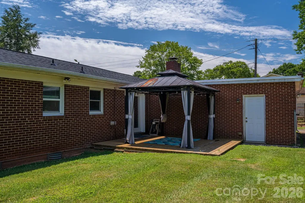 203 Park Road Mount Holly NC 28120