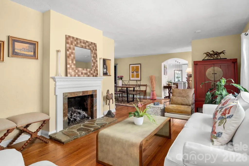 43 Martindale Road Asheville NC 28804
