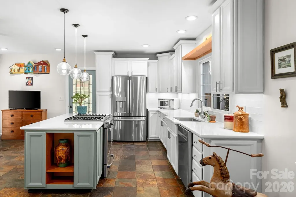 43 Martindale Road Asheville NC 28804