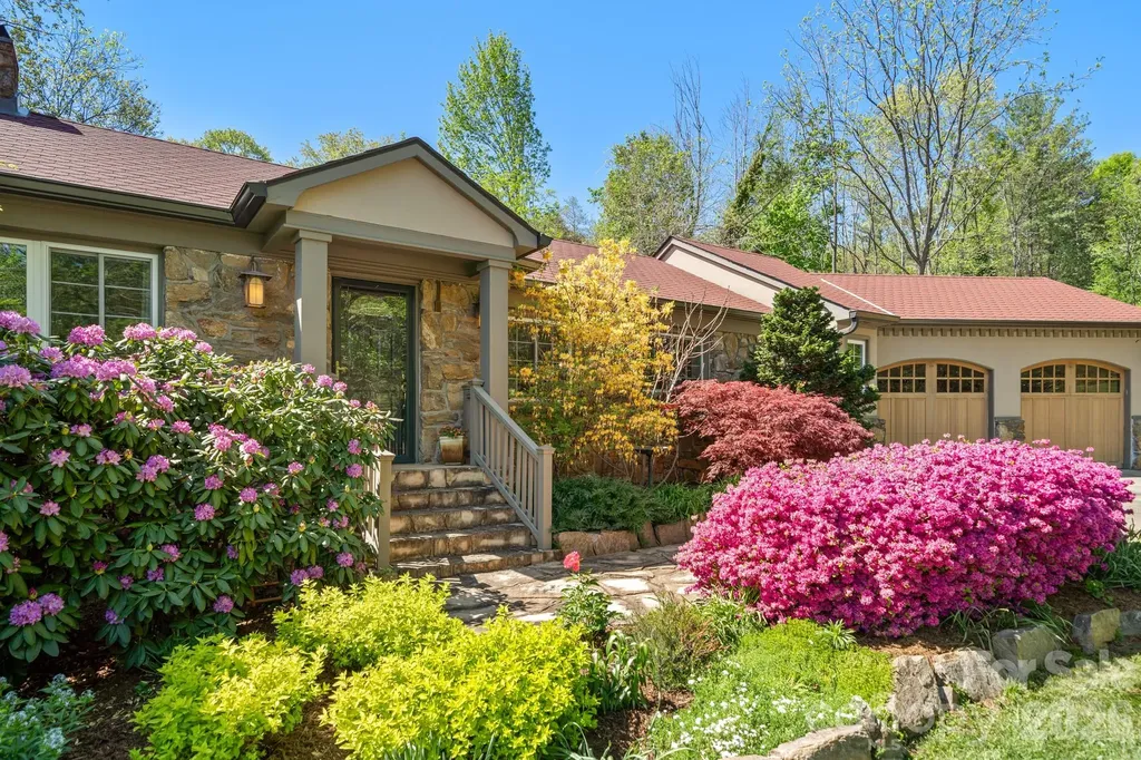 43 Martindale Road Asheville NC 28804