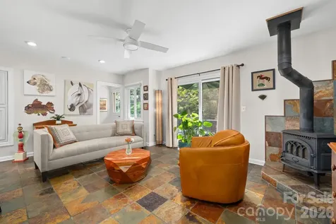 43 Martindale Road Asheville NC 28804