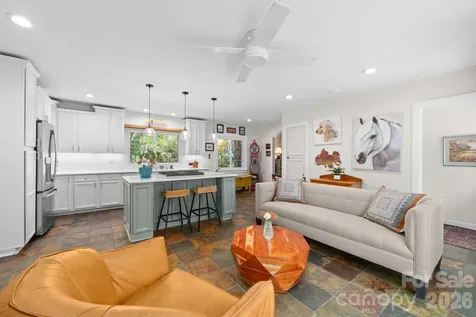 43 Martindale Road Asheville NC 28804