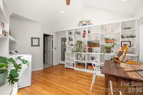 43 Martindale Road Asheville NC 28804
