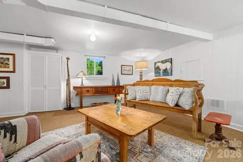 43 Martindale Road Asheville NC 28804