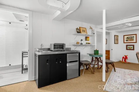 43 Martindale Road Asheville NC 28804