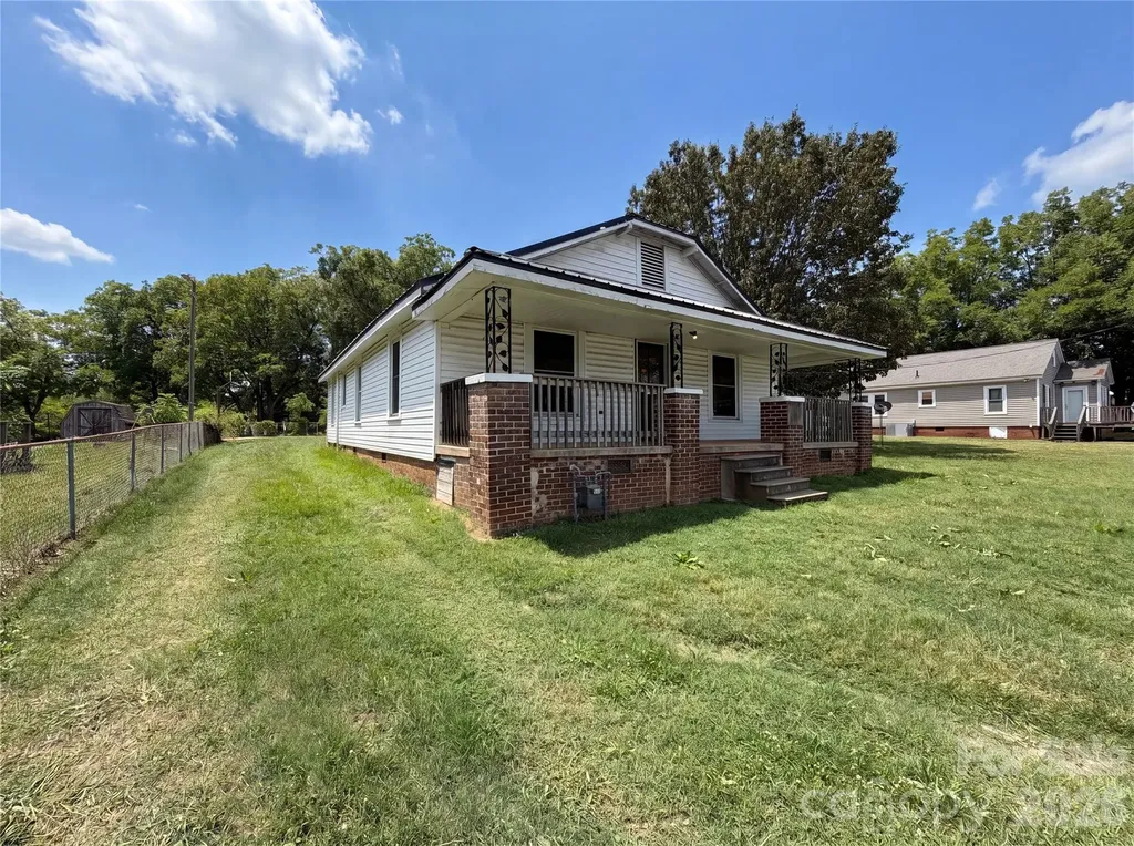 308 School Street Rockwell NC 28138