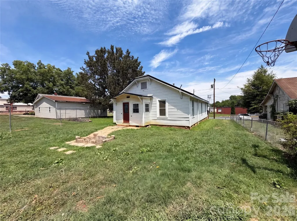 308 School Street Rockwell NC 28138