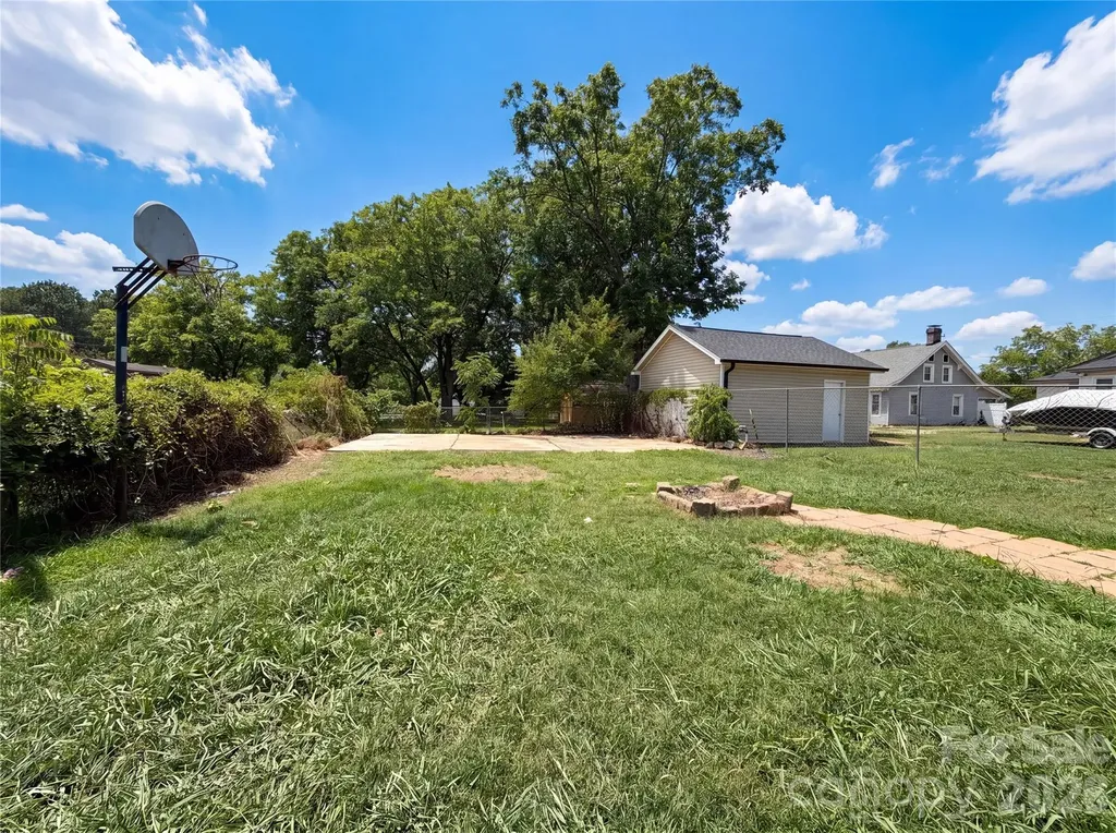 308 School Street Rockwell NC 28138