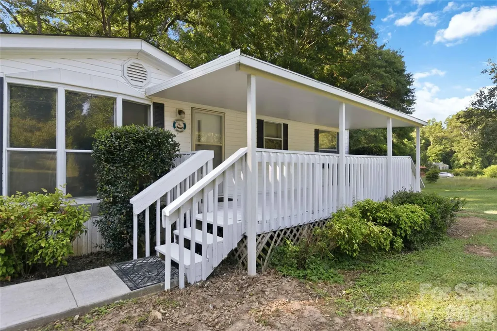 305 Southfork Meadows Road Gastonia NC 28052