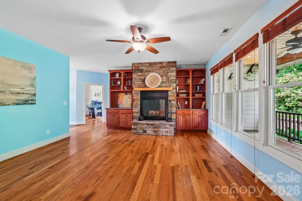 25 Willow Branch Lane Weaverville NC 28787