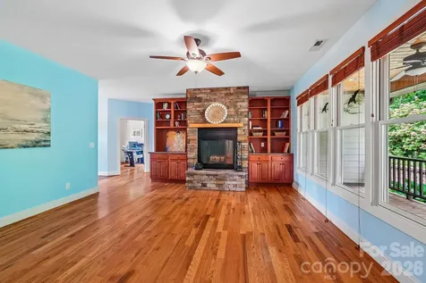 25 Willow Branch Lane Weaverville NC 28787
