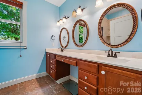25 Willow Branch Lane Weaverville NC 28787