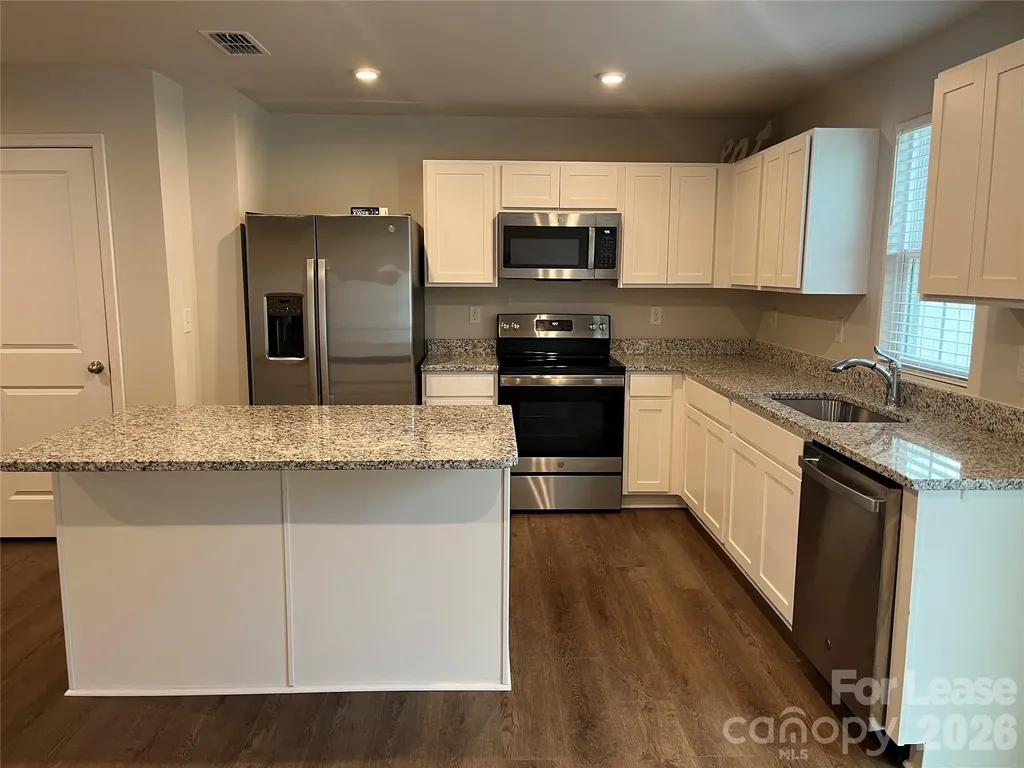 1532 39th Avenue Loop NE Hickory NC 28601