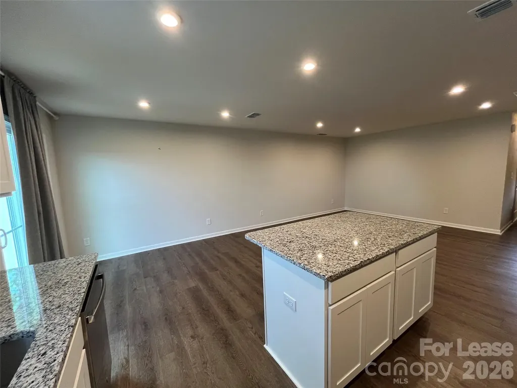 1532 39th Avenue Loop NE Hickory NC 28601