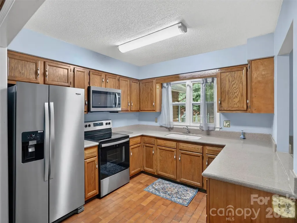 743 Kyles Creek Road Hendersonville NC 28792