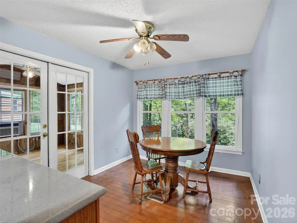 743 Kyles Creek Road Hendersonville NC 28792