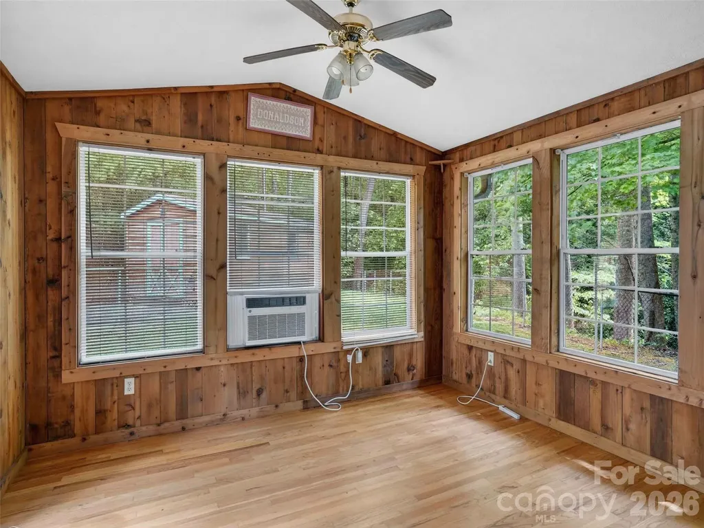 743 Kyles Creek Road Hendersonville NC 28792