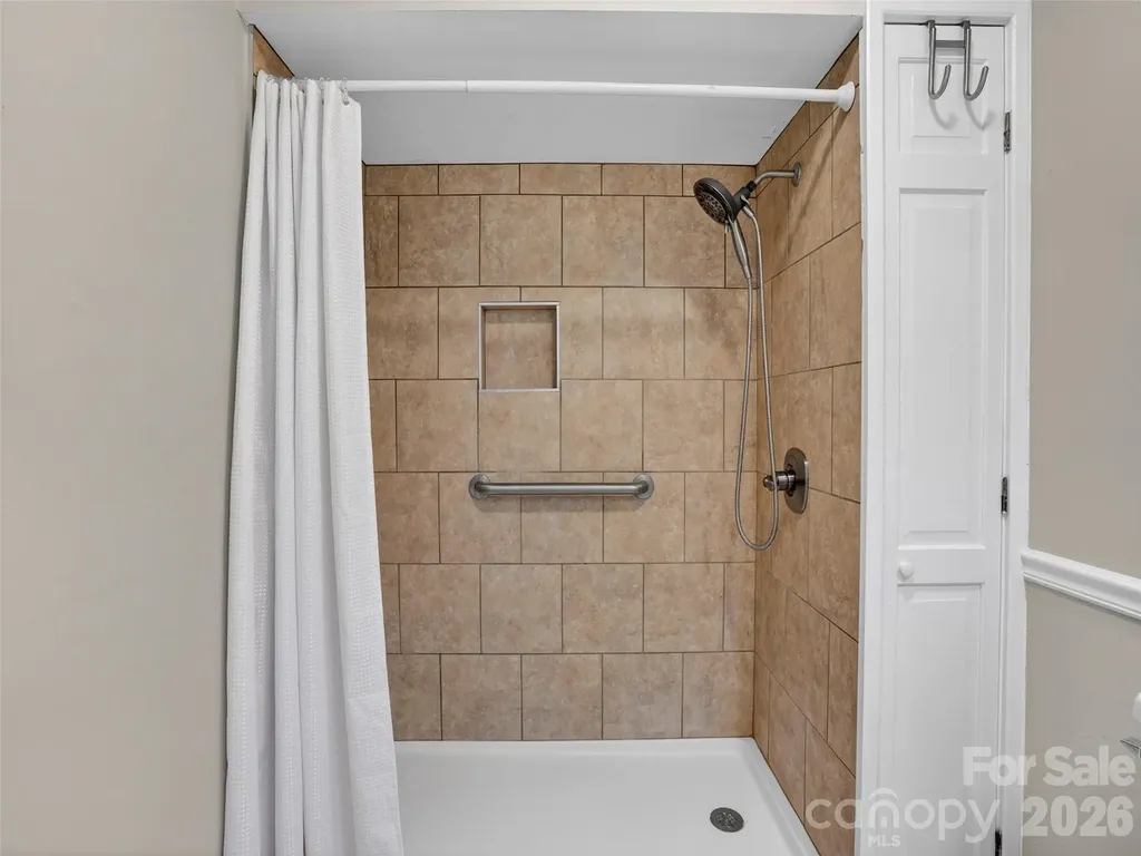 743 Kyles Creek Road Hendersonville NC 28792