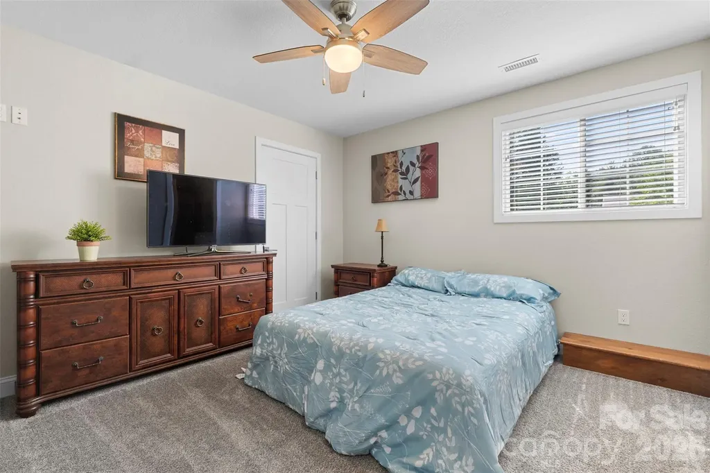7015 Waterfront Place Granite Falls NC 28630