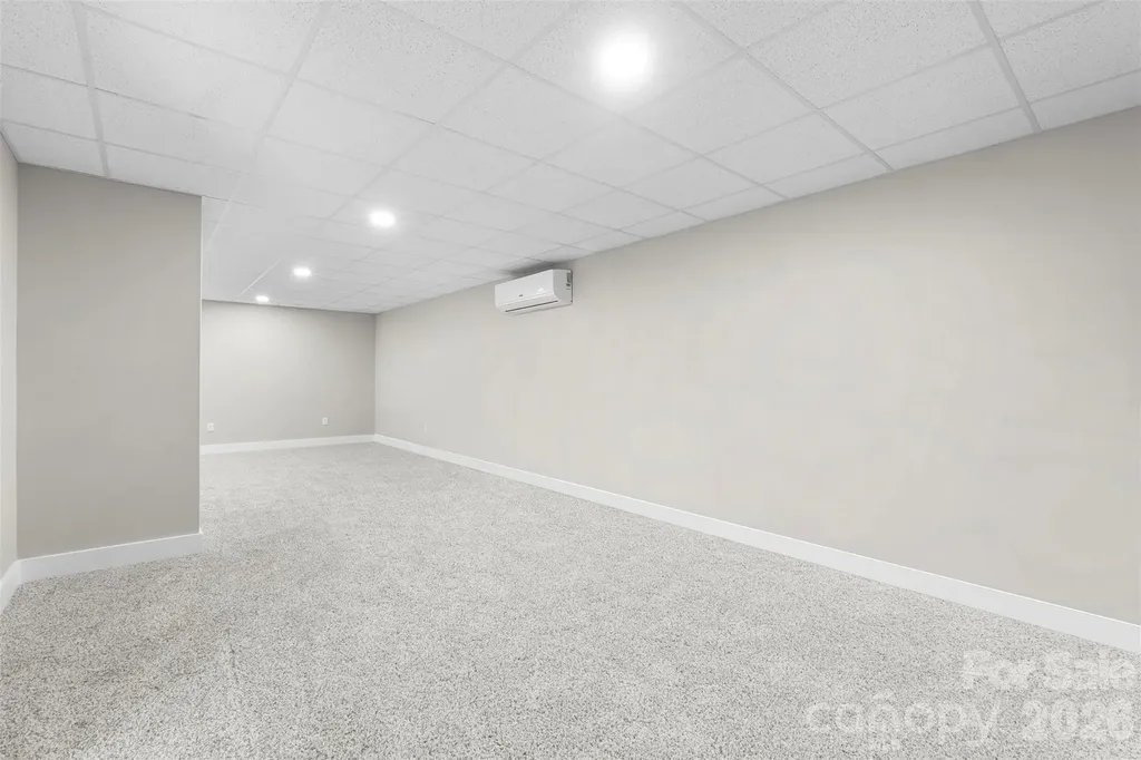 7015 Waterfront Place Granite Falls NC 28630