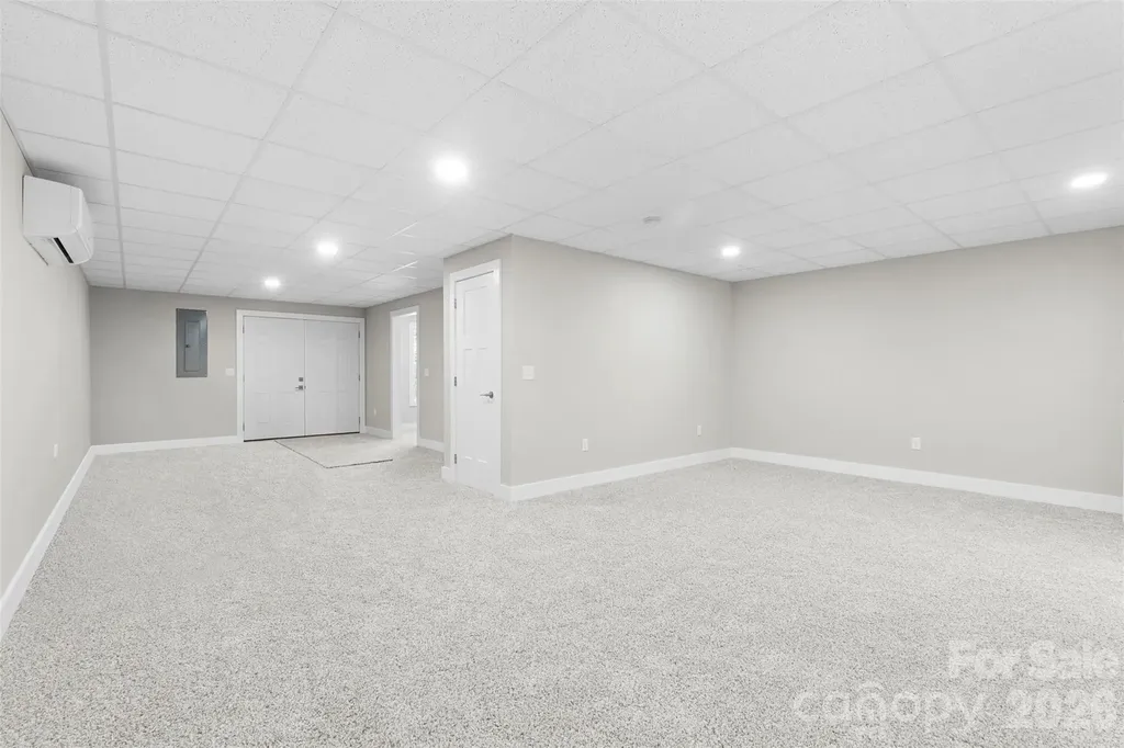 7015 Waterfront Place Granite Falls NC 28630