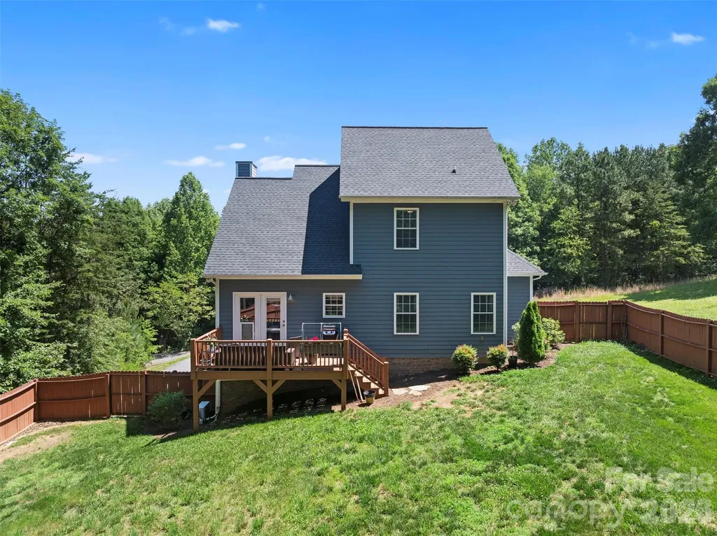 7015 Waterfront Place Granite Falls NC 28630