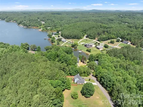 7015 Waterfront Place Granite Falls NC 28630
