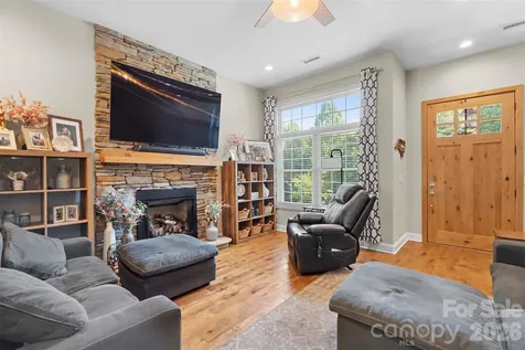 7015 Waterfront Place Granite Falls NC 28630