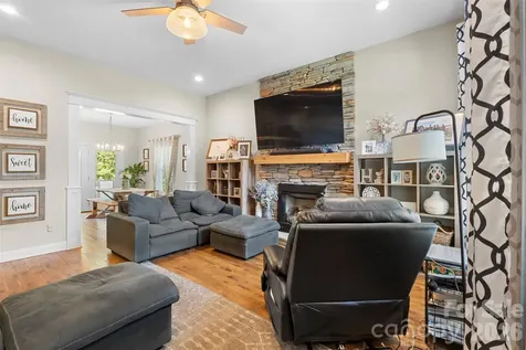 7015 Waterfront Place Granite Falls NC 28630