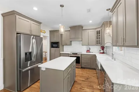 7015 Waterfront Place Granite Falls NC 28630