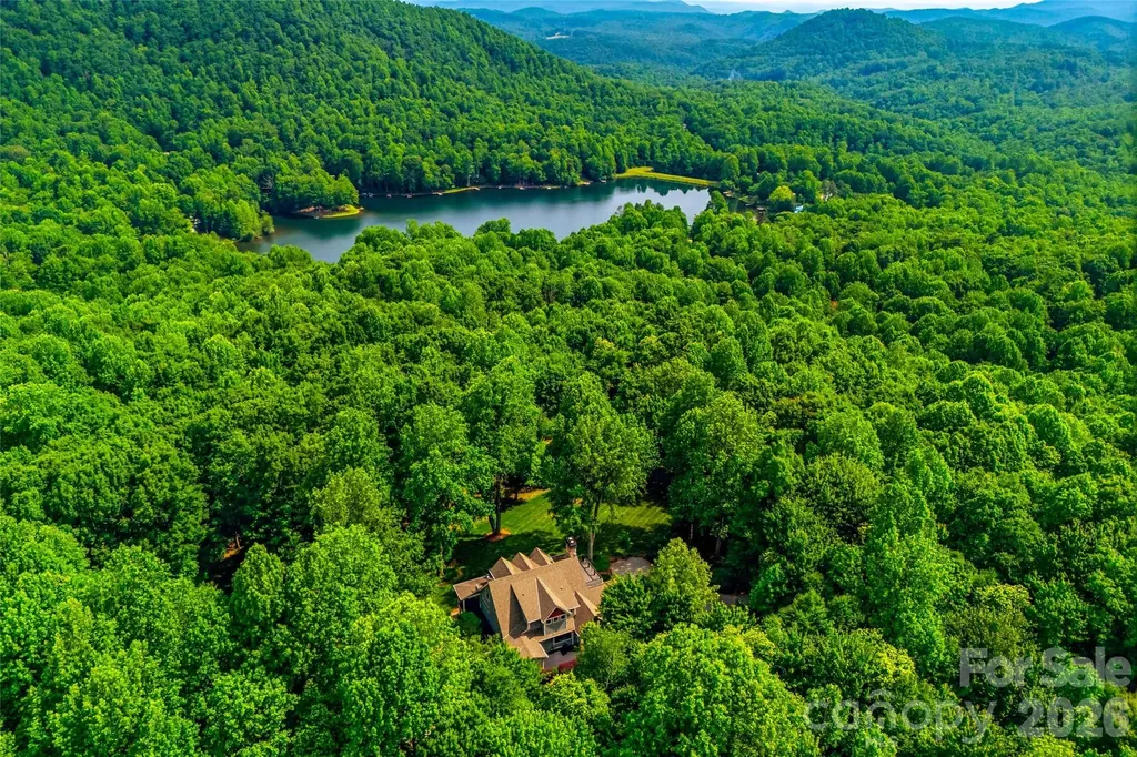 233 Tanglewood Lane Saluda NC 28773