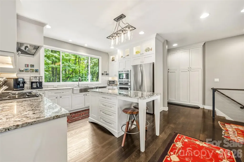 233 Tanglewood Lane Saluda NC 28773