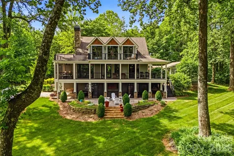 233 Tanglewood Lane Saluda NC 28773